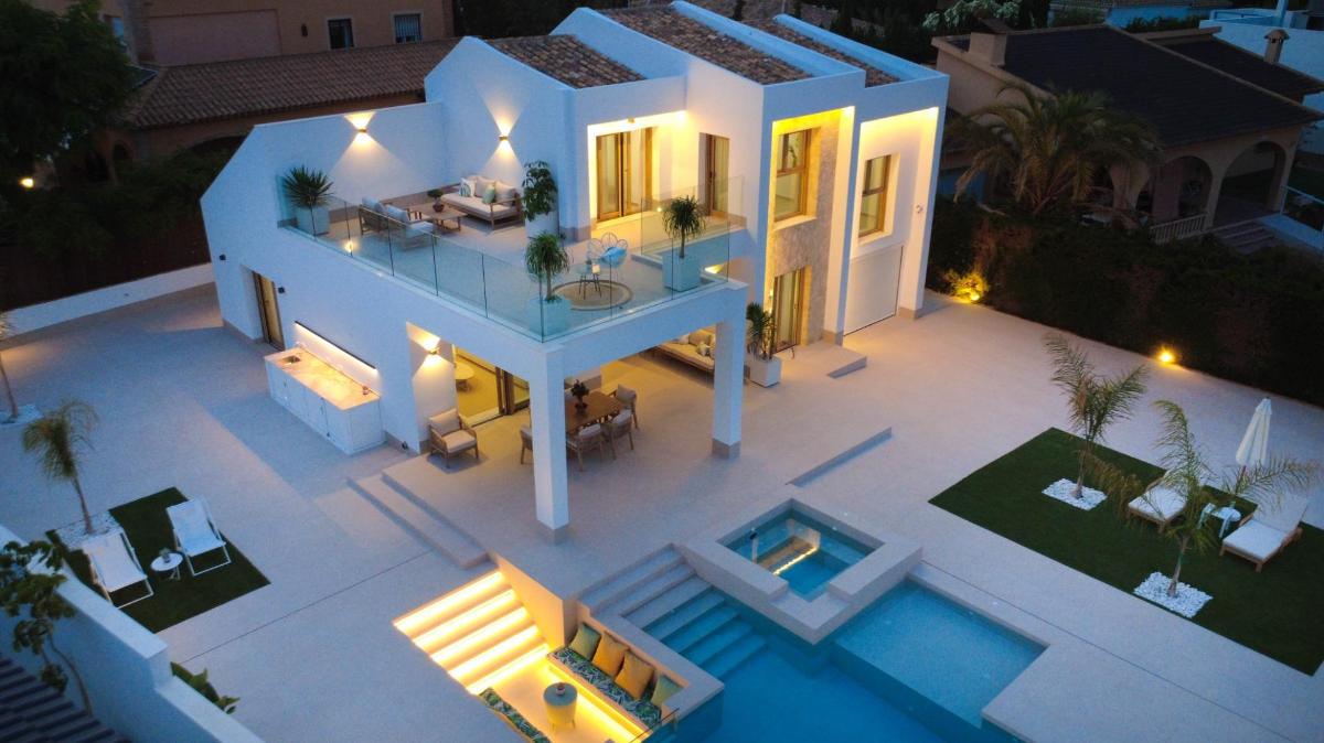 Villa in Alicante, Spanien 4 Schlafzimmer, 227 m2 Nr. 148900