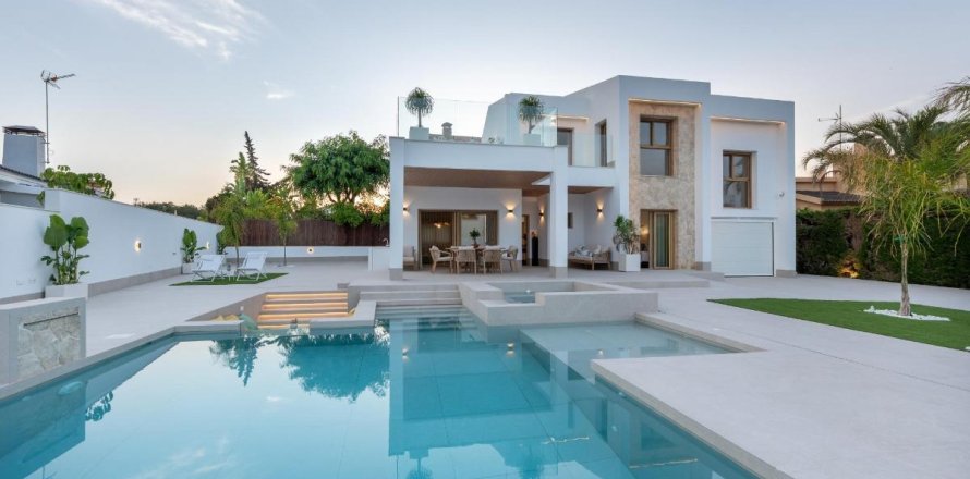 Villa in Alicante, Spain 4 bedrooms, 227 sq.m. No. 148900