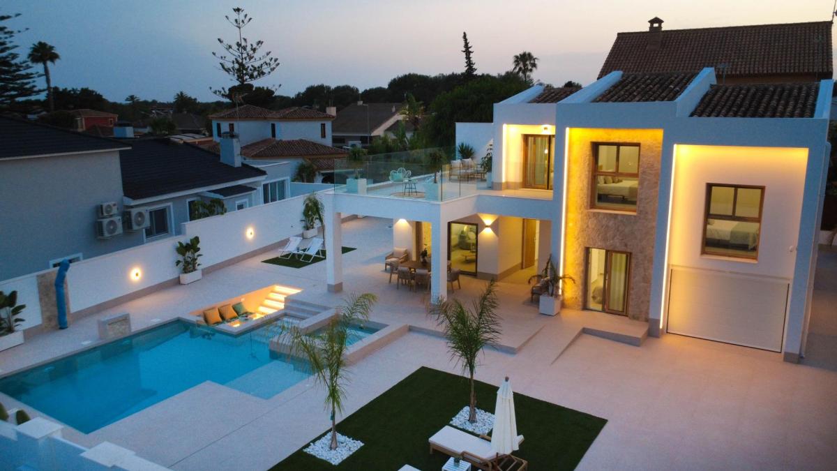 Villa in Alicante, Spanien 4 Schlafzimmer, 227 m2 Nr. 148900