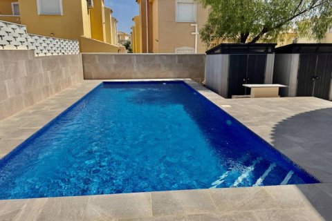 Villa till salu i Ciudad Quesada, Alicante, Spanien 3 sovrum, 130 kvm. Nr. 148897 - foto 24