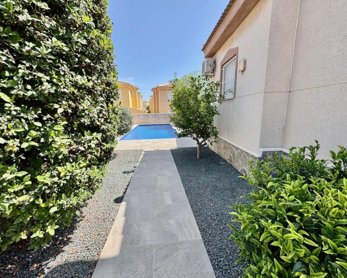 Villa i Ciudad Quesada, Alicante, Spanien 3 sovrum, 130 kvm. Nr. 148897
