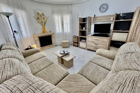 Villa till salu i Ciudad Quesada, Alicante, Spanien 3 sovrum, 130 kvm. Nr. 148897 - foto 5