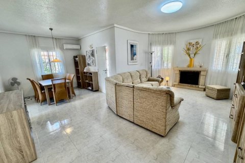 Villa till salu i Ciudad Quesada, Alicante, Spanien 3 sovrum, 130 kvm. Nr. 148897 - foto 7