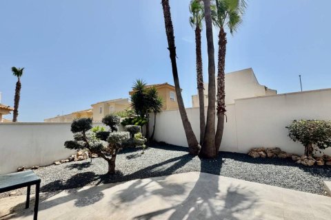 Villa till salu i Ciudad Quesada, Alicante, Spanien 3 sovrum, 130 kvm. Nr. 148897 - foto 26