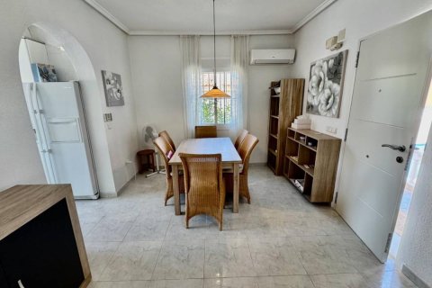 Villa till salu i Ciudad Quesada, Alicante, Spanien 3 sovrum, 130 kvm. Nr. 148897 - foto 9