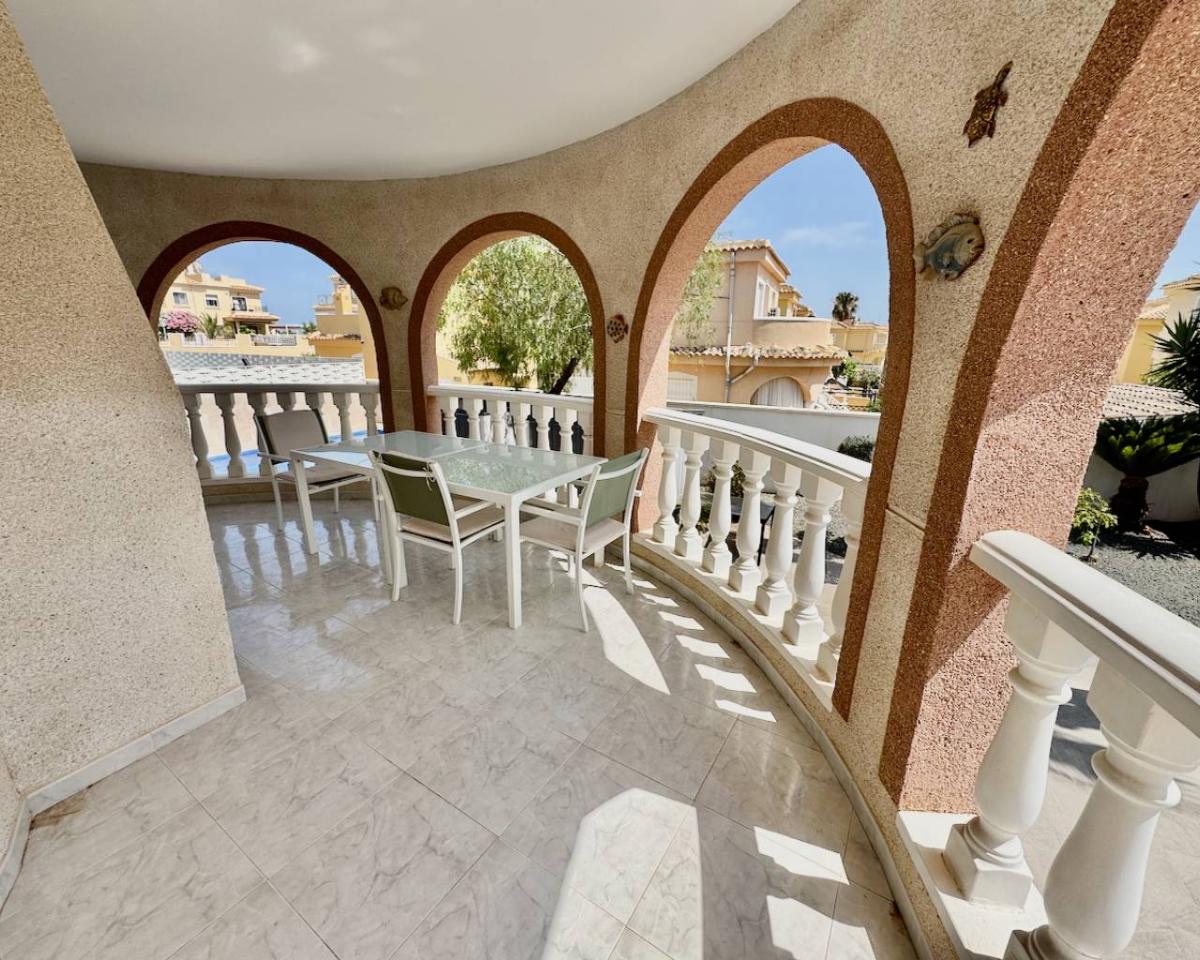 Villa i Ciudad Quesada, Alicante, Spanien 3 sovrum, 130 kvm. Nr. 148897