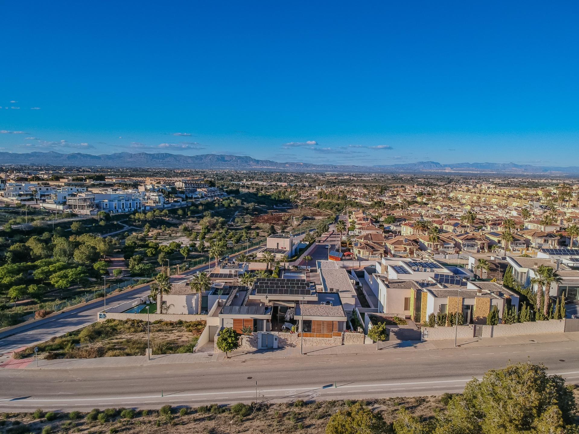 Villa a Benijofar, Alicante, Spagna 4 camere da letto, 544 mq. N° 147360