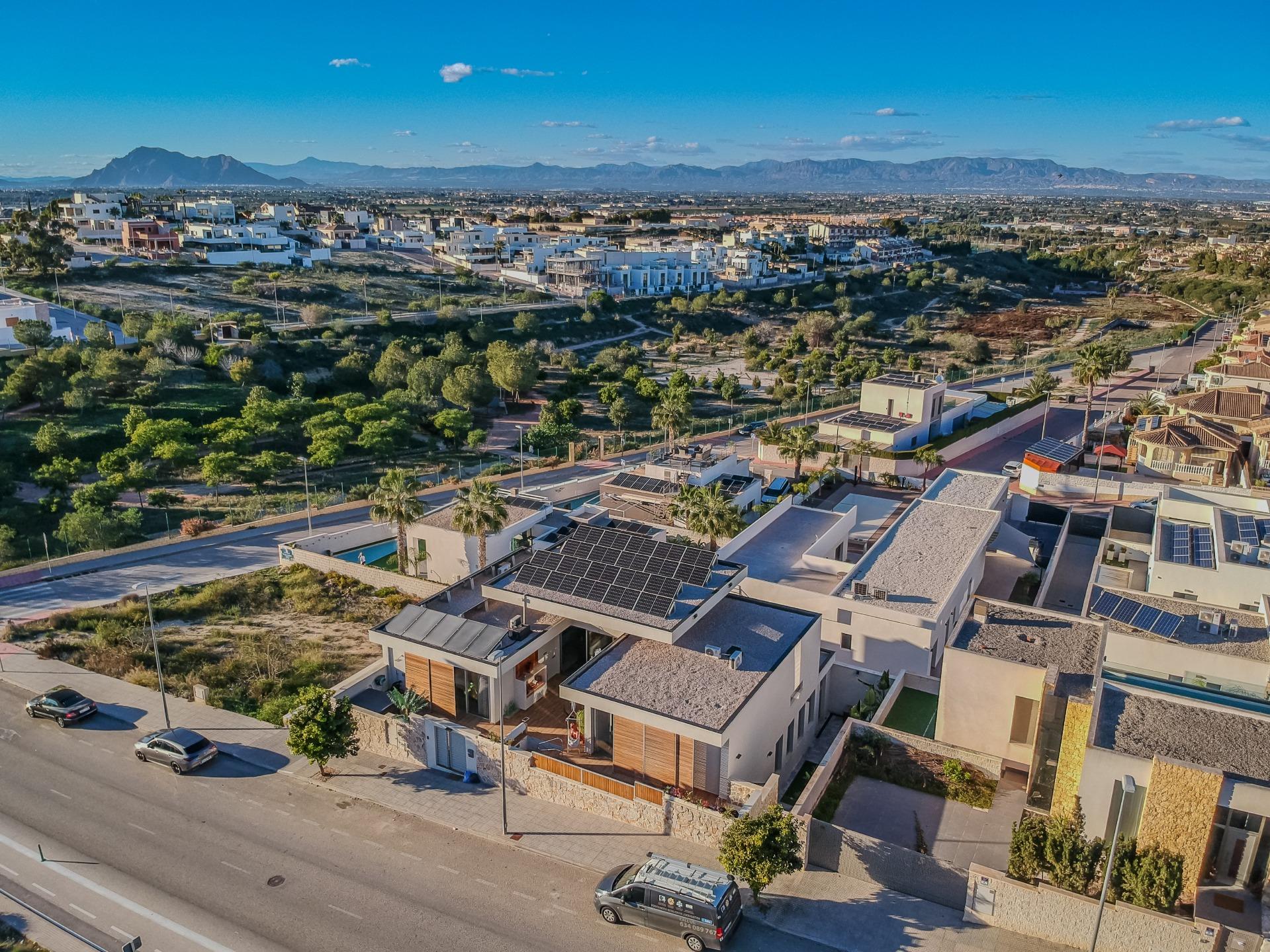 Villa a Benijofar, Alicante, Spagna 4 camere da letto, 544 mq. N° 147360