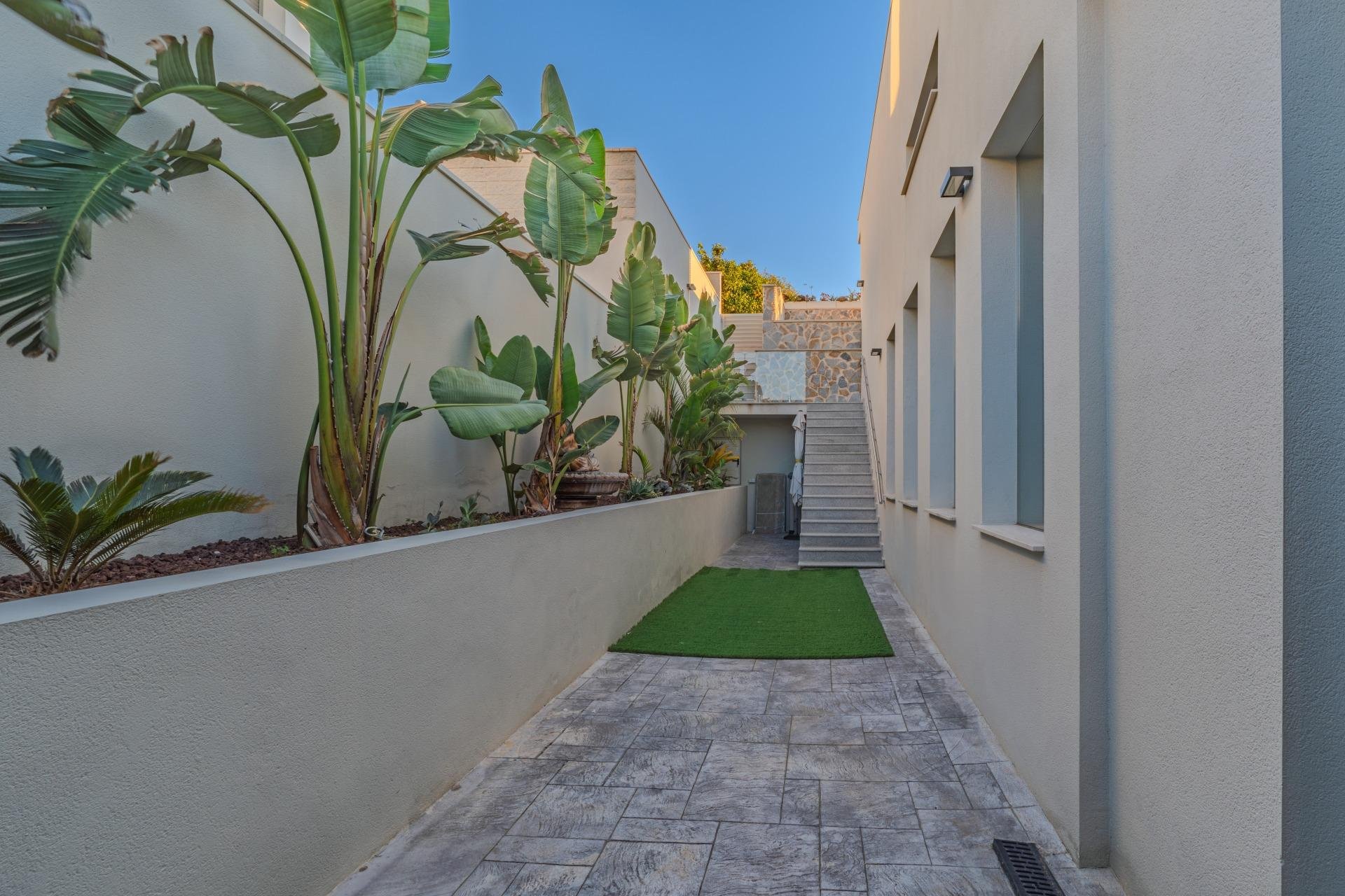 Villa a Benijofar, Alicante, Spagna 4 camere da letto, 544 mq. N° 147360