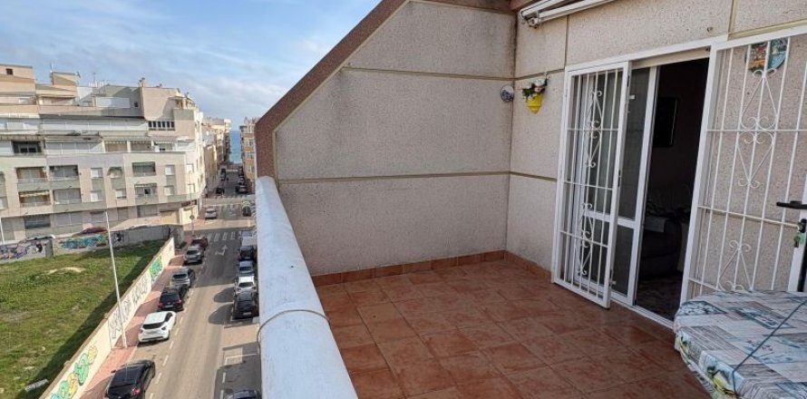 Appartamento a Torrevieja, Alicante, Spagna 2 camere da letto, 85 mq. N° 147364
