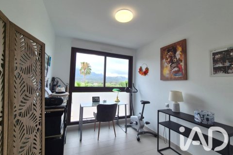 Huoneisto myytävänä Valencia, Espanja, 2 makuuhuonetta, 84 m2 No. 187643 - kuva 13