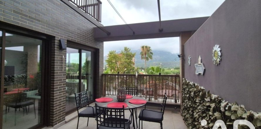 Huoneisto Valencia, Espanja 2 makuuhuonetta, 84 m2 No. 187643
