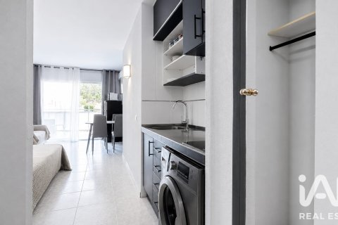 Huoneisto myytävänä Salou, Tarragona, Espanja , 41 m2 No. 187645 - kuva 2