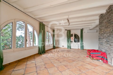 Villa till salu i Empuriabrava, Girona, Spanien 5 sovrum, 541 kvm. Nr. 159419 - foto 10