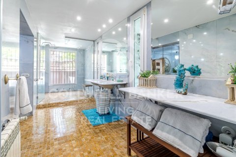 Dom w Majadahonda, Madrid, Hiszpania 7 sypialni, 950 mkw. nr 159421 – zdjęcie 17