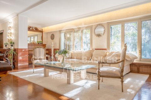 Dom w Majadahonda, Madrid, Hiszpania 7 sypialni, 950 mkw. nr 159421 – zdjęcie 3