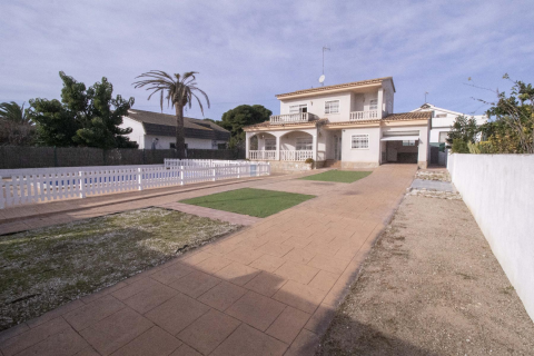 House for sale in Coma-Ruga, Tarragona, Spain 4 bedrooms, 165 sq.m. No. 141081 - photo 30