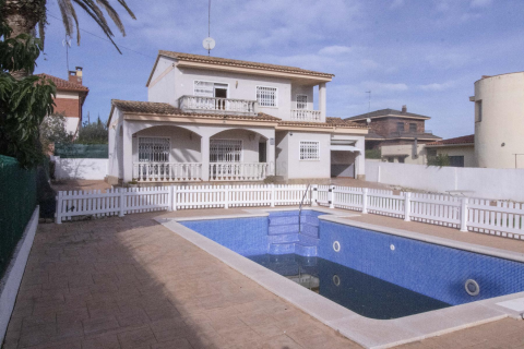 House for sale in Coma-Ruga, Tarragona, Spain 4 bedrooms, 165 sq.m. No. 141081 - photo 24