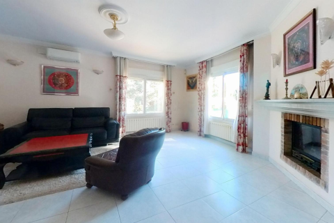 House for sale in Coma-Ruga, Tarragona, Spain 5 bedrooms, 307 sq.m. No. 141083 - photo 8