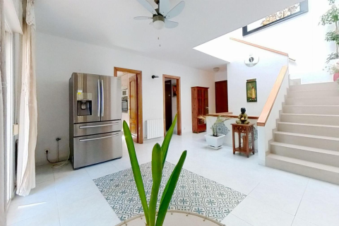 House for sale in Coma-Ruga, Tarragona, Spain 5 bedrooms, 307 sq.m. No. 141083 - photo 7