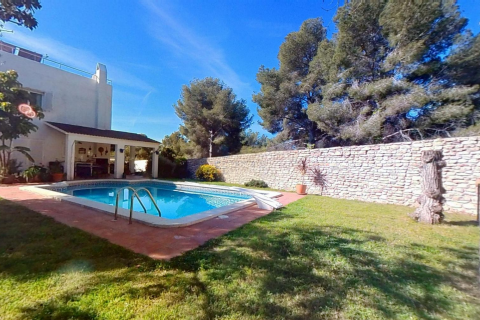 House for sale in Coma-Ruga, Tarragona, Spain 5 bedrooms, 307 sq.m. No. 141083 - photo 1