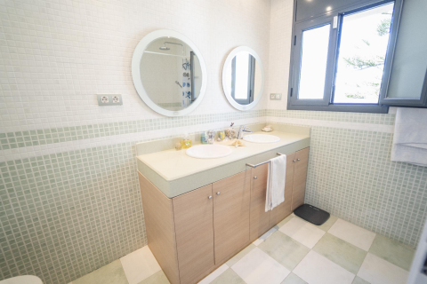 House for sale in Coma-Ruga, Tarragona, Spain 4 bedrooms, 300 sq.m. No. 141084 - photo 16