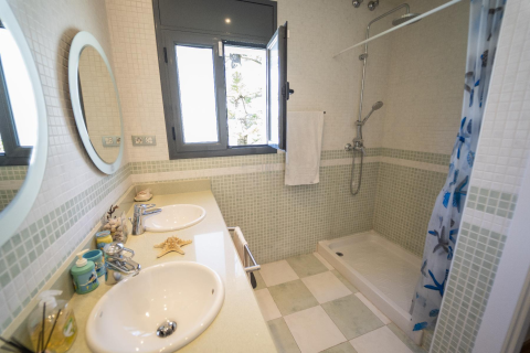 House for sale in Coma-Ruga, Tarragona, Spain 4 bedrooms, 300 sq.m. No. 141084 - photo 6