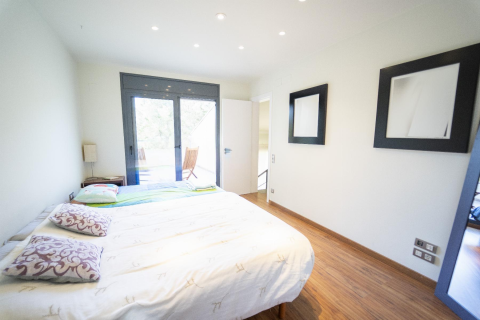 House for sale in Coma-Ruga, Tarragona, Spain 4 bedrooms, 300 sq.m. No. 141084 - photo 8