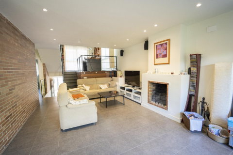 House for sale in Coma-Ruga, Tarragona, Spain 4 bedrooms, 300 sq.m. No. 141084 - photo 21