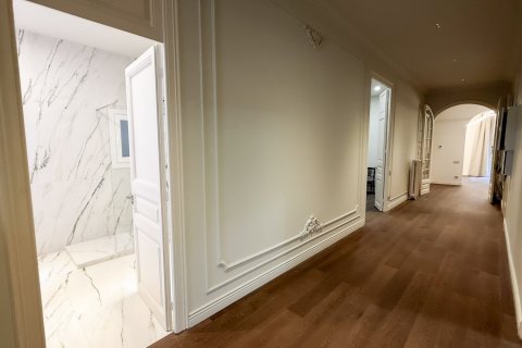 Apartment à vendre à Barcelona, Espagne, 4 chambres, No. 141086 - photo 22