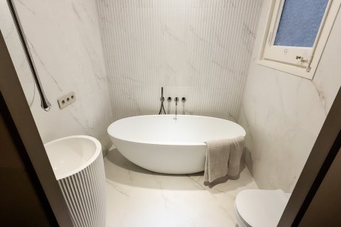 Apartment à vendre à Barcelona, Espagne, 4 chambres, No. 141086 - photo 10