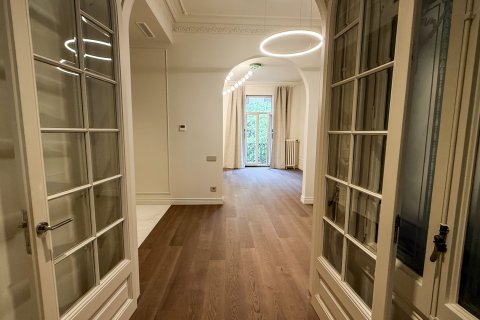 Apartment à vendre à Barcelona, Espagne, 4 chambres,  No. 141086 - photo 27