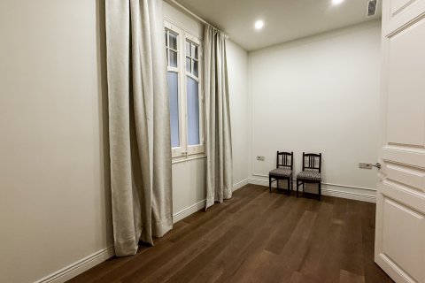 Apartment à vendre à Barcelona, Espagne, 4 chambres,  No. 141086 - photo 24