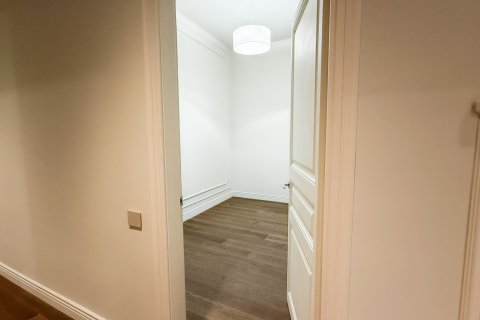 Apartment à vendre à Barcelona, Espagne, 4 chambres, No. 141086 - photo 29