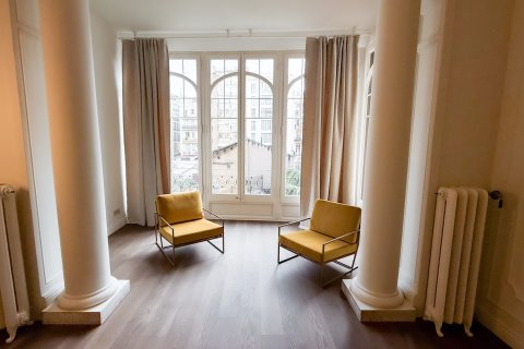 Apartment à vendre à Barcelona, Espagne, 4 chambres, No. 141086 - photo 2