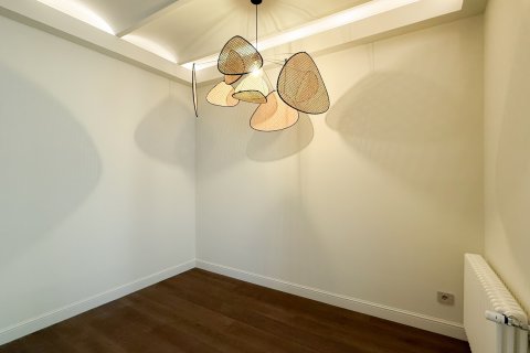 Lägenhet till salu i Barcelona, Spanien 3 sovrum, Nr. 141087 - foto 15