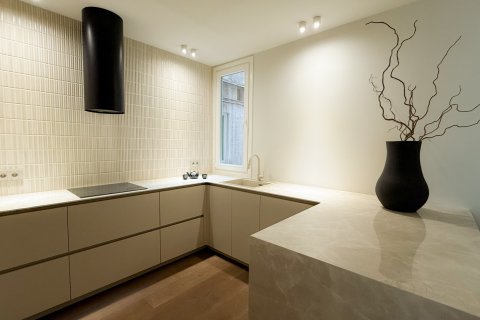 Lägenhet till salu i Barcelona, Spanien 3 sovrum, Nr. 141087 - foto 12