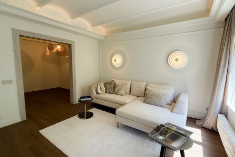 Lägenhet till salu i Barcelona, Spanien 3 sovrum, Nr. 141087 - foto 6