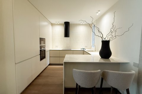 Lägenhet till salu i Barcelona, Spanien 3 sovrum, Nr. 141087 - foto 11