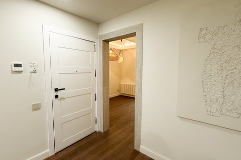 Lägenhet till salu i Barcelona, Spanien 3 sovrum, Nr. 141087 - foto 25