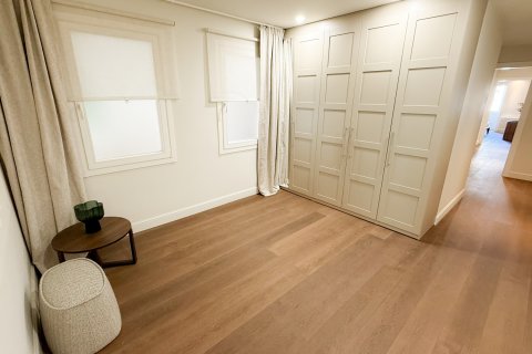 Lägenhet till salu i Barcelona, Spanien 3 sovrum, Nr. 141087 - foto 17