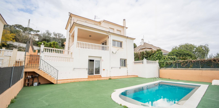 House in Coma-Ruga, Tarragona, Spain 5 bedrooms, No. 141082