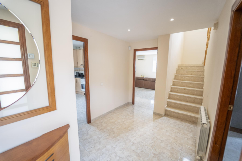 House for sale in Coma-Ruga, Tarragona, Spain 5 bedrooms, No. 141082 - photo 3