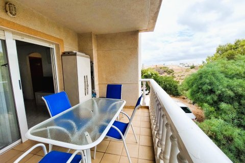 Huoneisto myytävänä Playa Flamenca II, Alicante, Espanja, 2 makuuhuonetta, 75 m2 No. 182997 - kuva 3