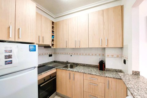 Huoneisto myytävänä Playa Flamenca II, Alicante, Espanja, 2 makuuhuonetta, 75 m2 No. 182997 - kuva 10