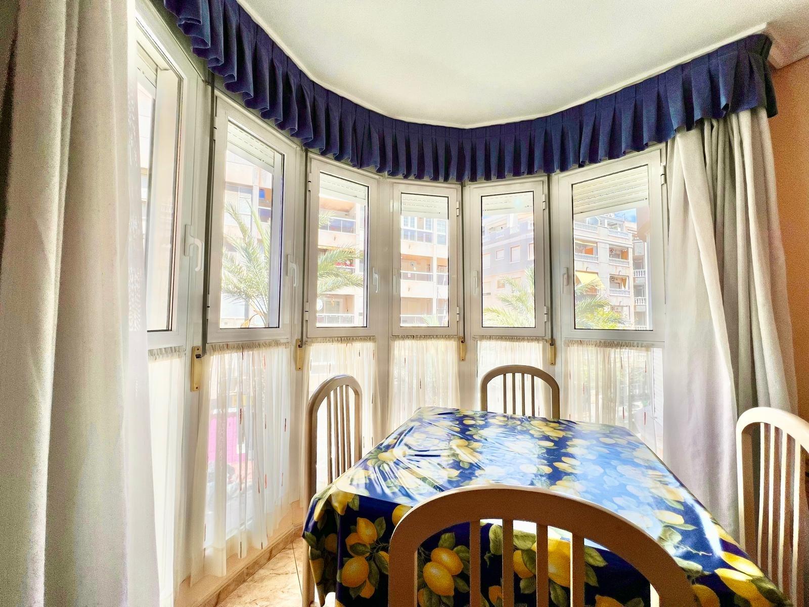 Wohnung in Torrevieja, Alicante, Spanien 2 Schlafzimmer, 72 m2 Nr. 182999