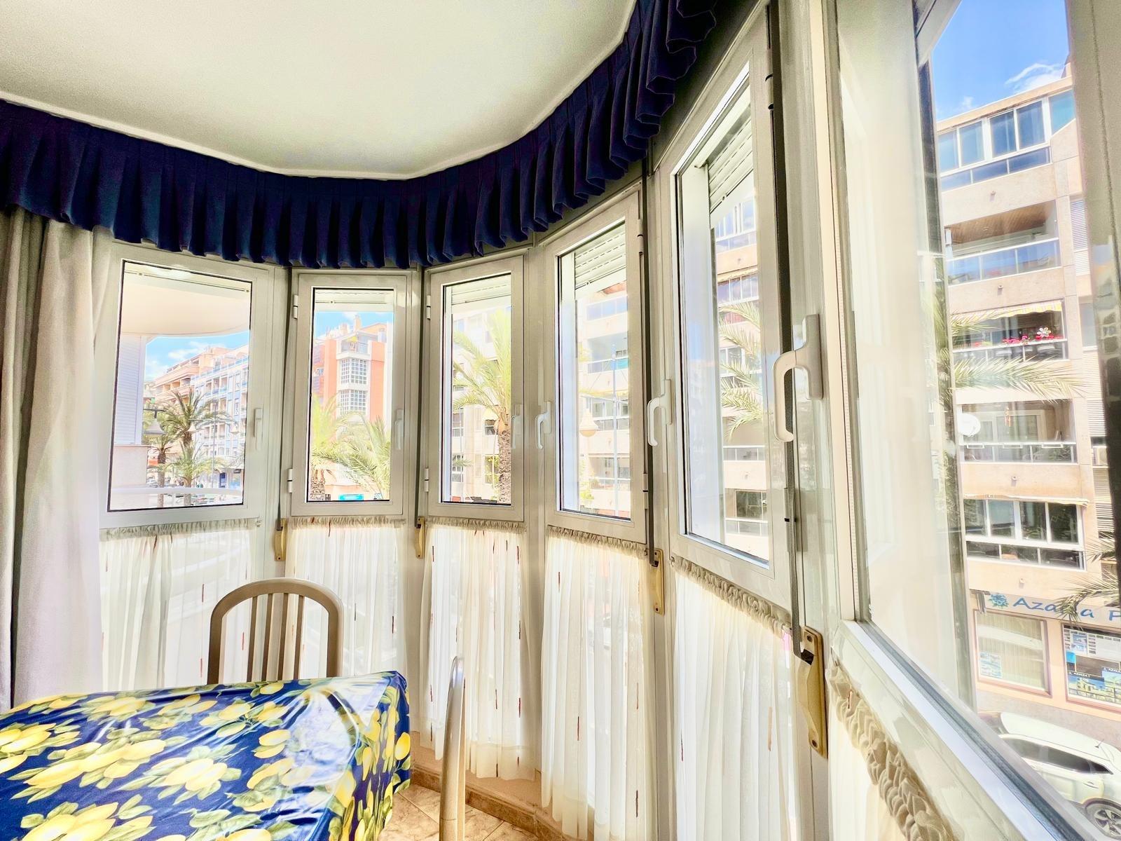 Wohnung in Torrevieja, Alicante, Spanien 2 Schlafzimmer, 72 m2 Nr. 182999