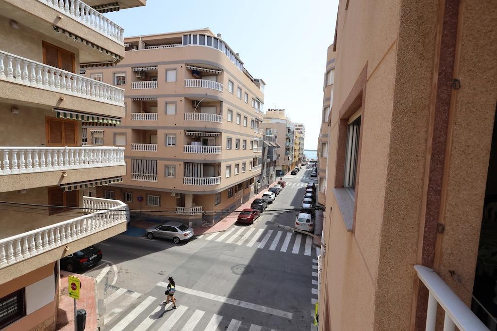 Appartamento a Torrevieja, Alicante, Spagna 3 camere da letto, 85 mq. N° 182996