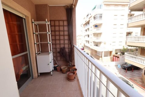 Apartment for sale in Torrevieja, Alicante, Spain 3 bedrooms, 85 sq.m. No. 182996 - photo 13