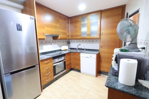 Apartment for sale in Torrevieja, Alicante, Spain 3 bedrooms, 85 sq.m. No. 182996 - photo 6